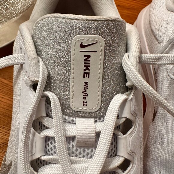 Nike Air Winflo 11 Glitter Swoosh White HQ3467-190 Women's Size 10 - Picture 8 of 11